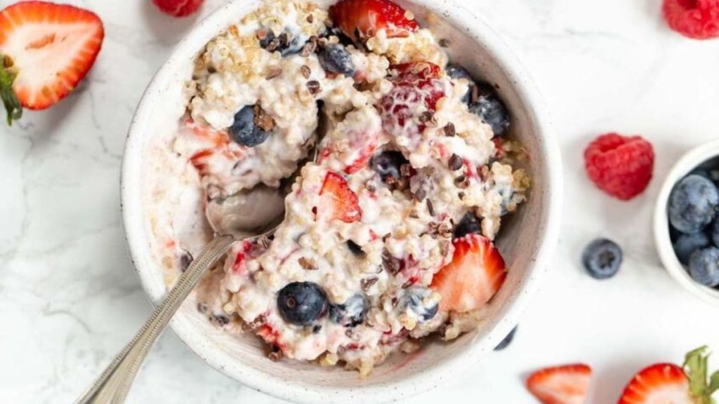 Oatmeal with fruit